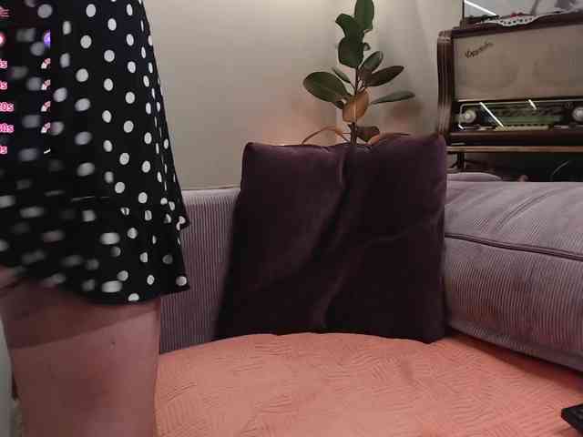 Karen_Roux webcam