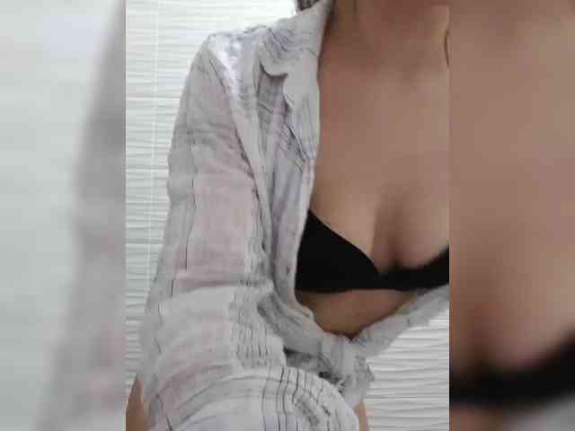 ByeMikki1 webcam