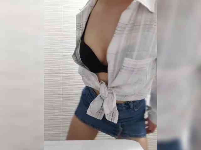 ByeMikki1 webcam