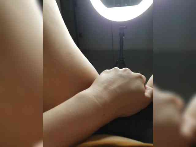 ByeMikki1 webcam