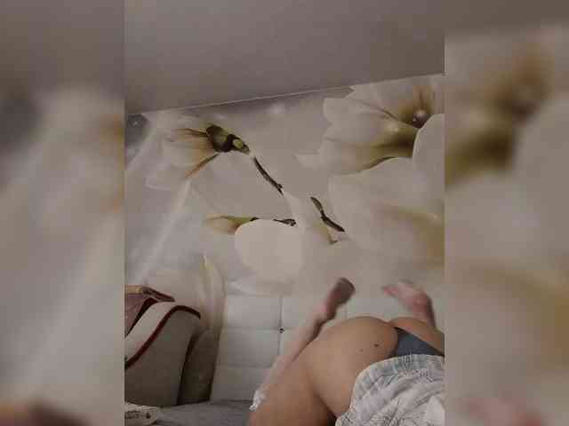 ByeMikki1 webcam