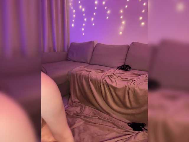 DearAmiira's BongaCams show and profile