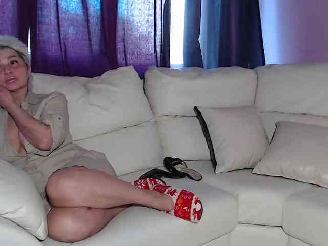 SquirtyMOMMY webcam
