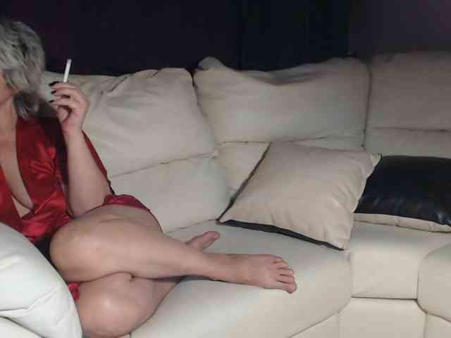 SquirtyMOMMY webcam
