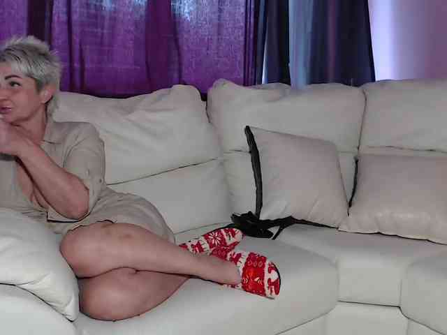 SquirtyMOMMY webcam
