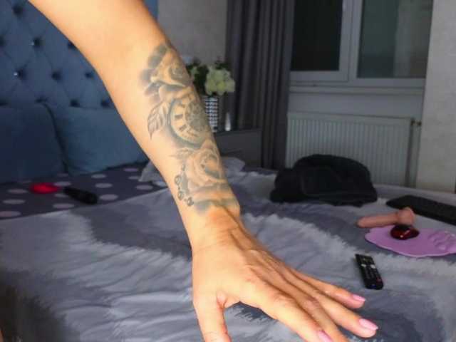 Theowonder's BongaCams show and profile