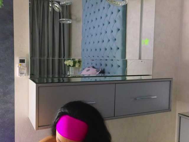 Theowonder's BongaCams show and profile