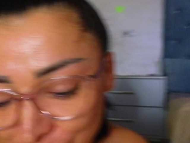 Theowonder's BongaCams show and profile