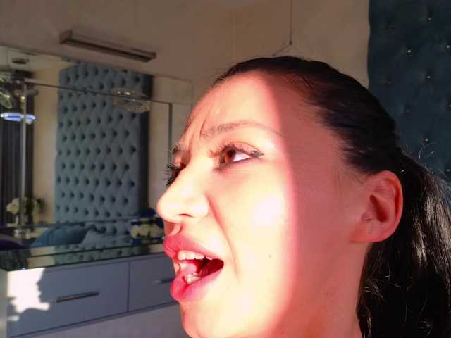 Theowonder's BongaCams show and profile