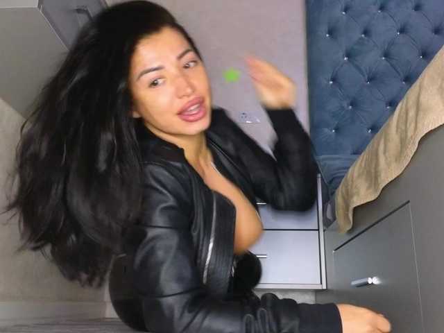 Theowonder's BongaCams show and profile