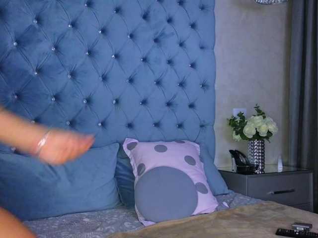 Theowonder's BongaCams show and profile