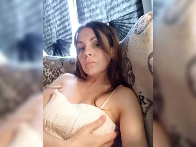 Klybnichca's BongaCams show and profile