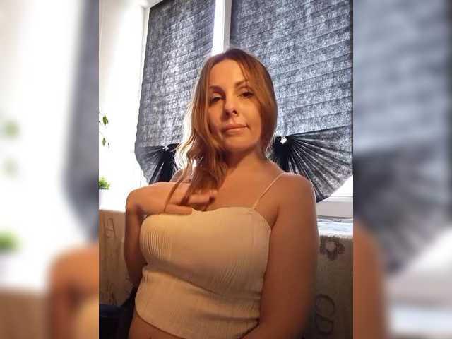 Klybnichca's BongaCams show and profile