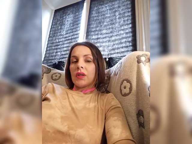 Klybnichca's BongaCams show and profile