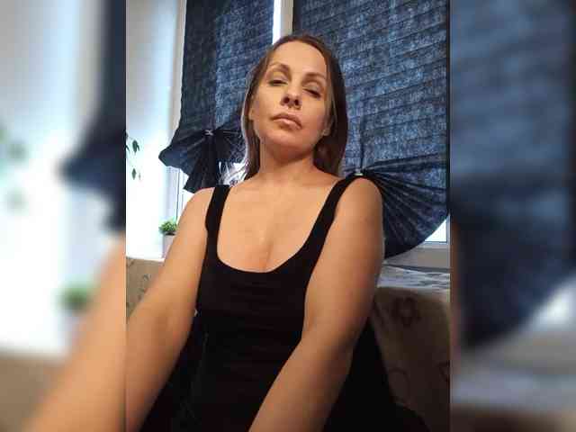 Klybnichca Live Webcam on BongaCams