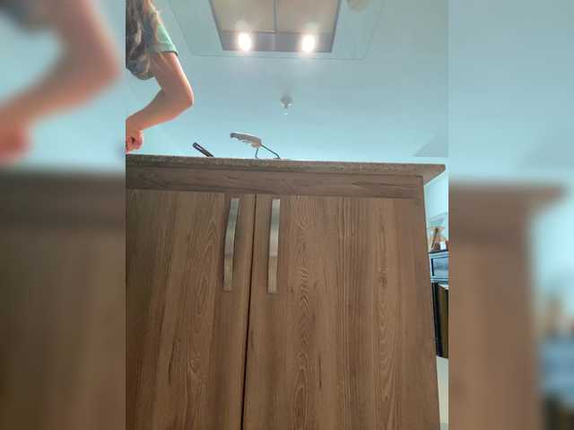 FurElisse's BongaCams show and profile