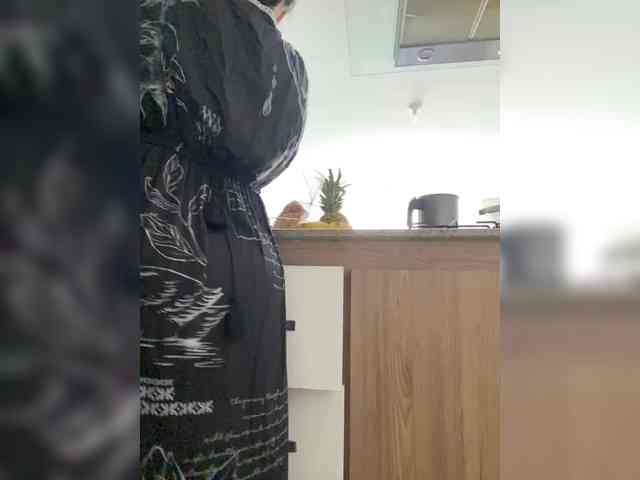 FurElisse webcam