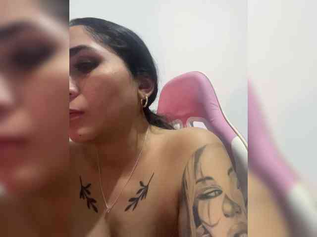 britt-grey webcam