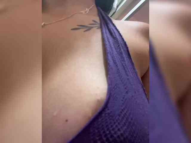 britt-grey webcam