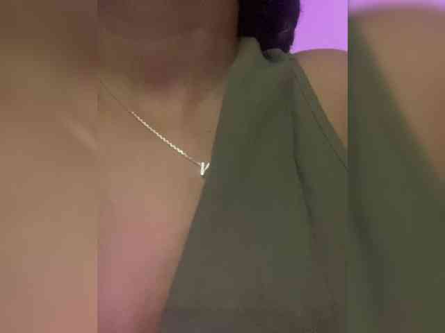 britt-grey webcam