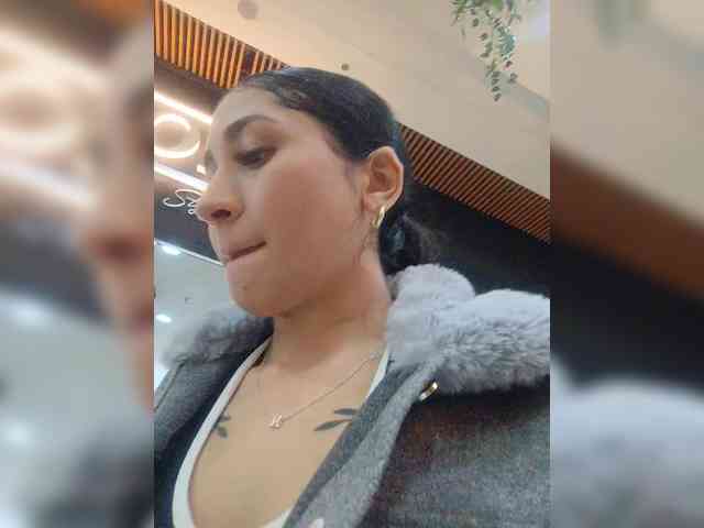 britt-grey webcam
