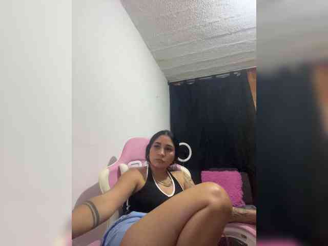 britt-grey webcam