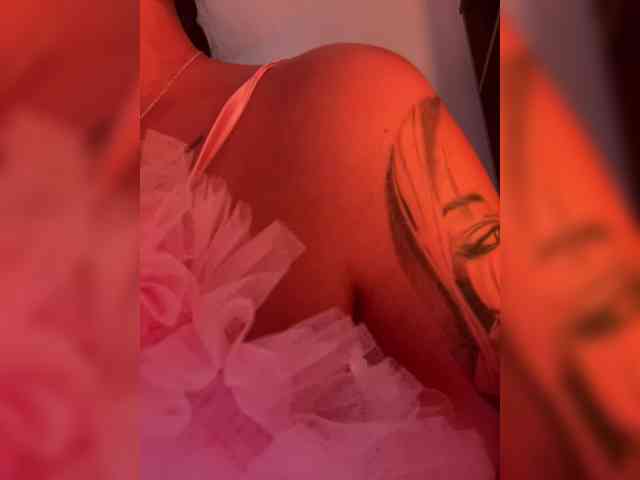 britt-grey webcam