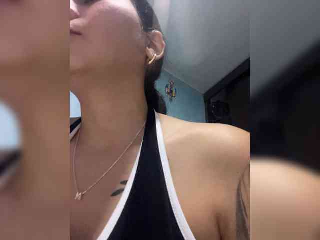 britt-grey webcam