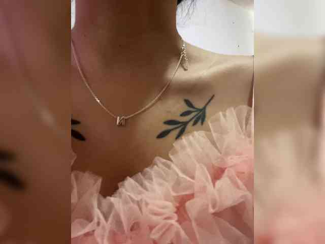 britt-grey webcam