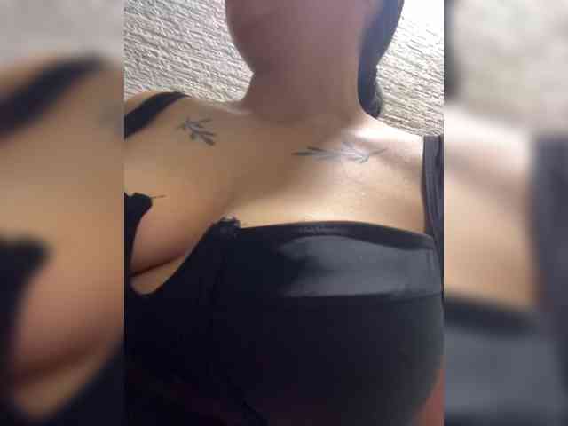 britt-grey webcam
