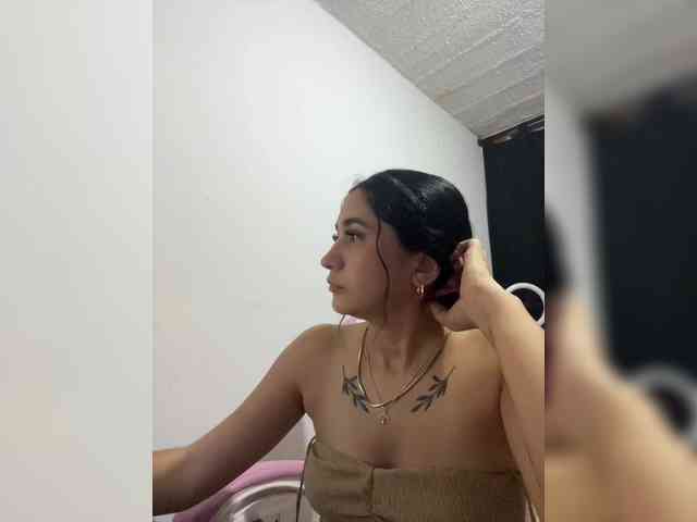 britt-grey webcam
