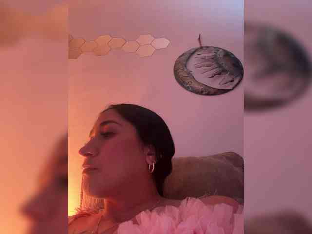 britt-grey webcam