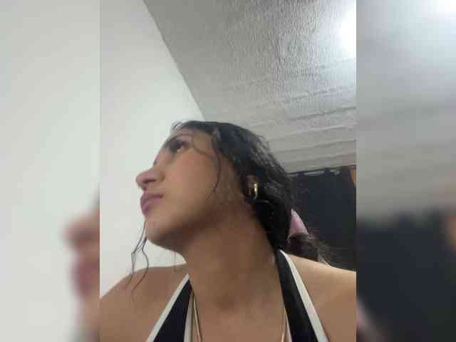britt-grey webcam