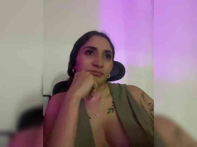 britt-grey webcam