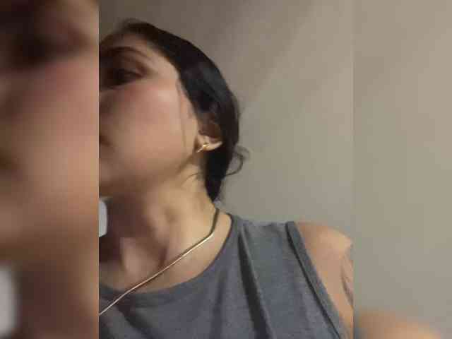 britt-grey webcam