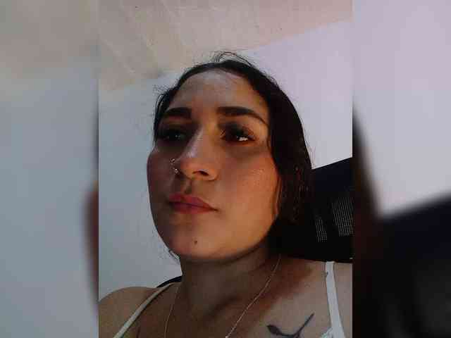 britt-grey webcam
