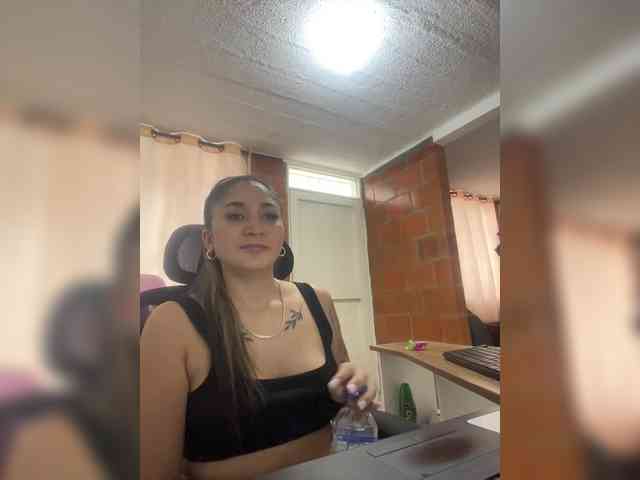 britt-grey webcam