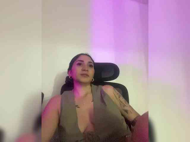 britt-grey webcam