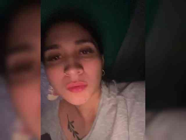 britt-grey webcam