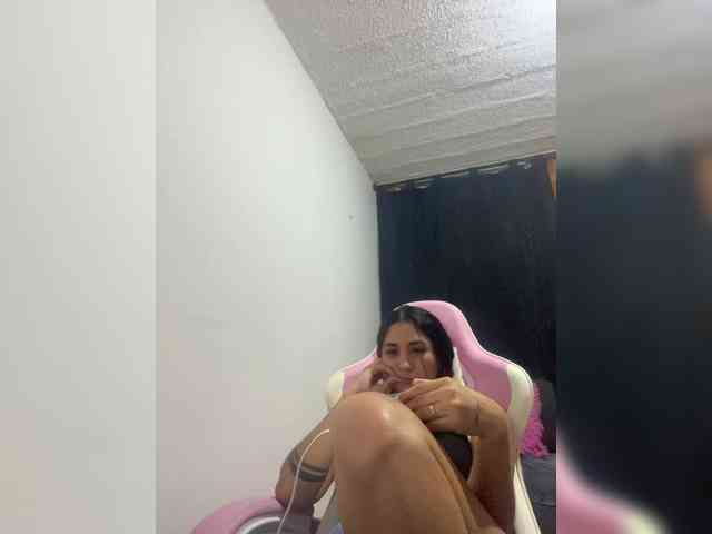 britt-grey webcam