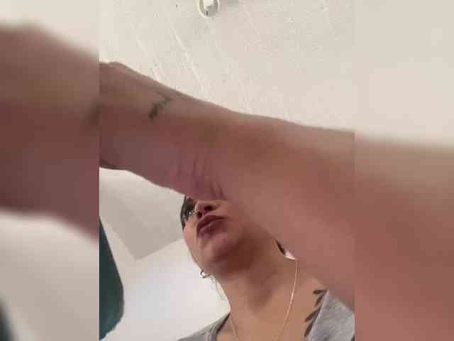 britt-grey webcam