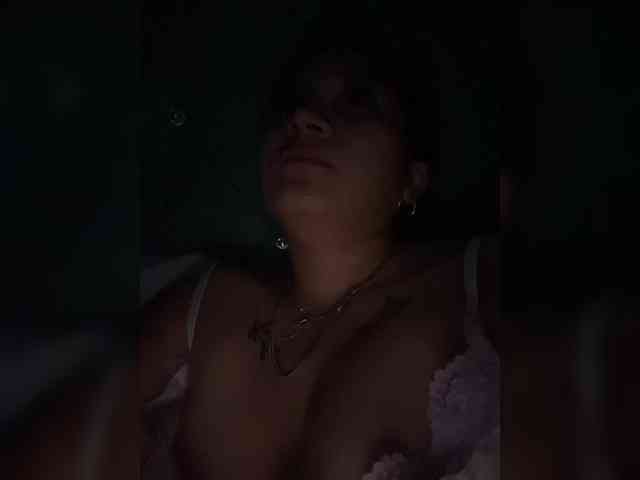 britt-grey webcam