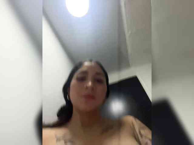 britt-grey webcam