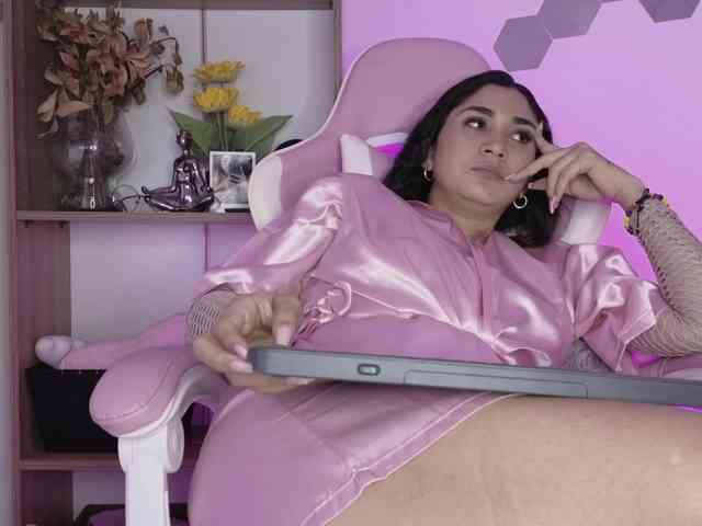 britt-grey webcam