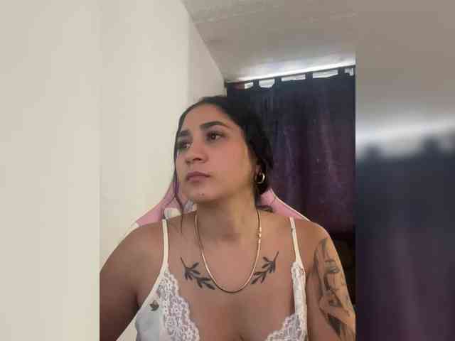 britt-grey webcam