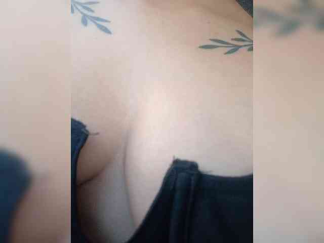 britt-grey webcam