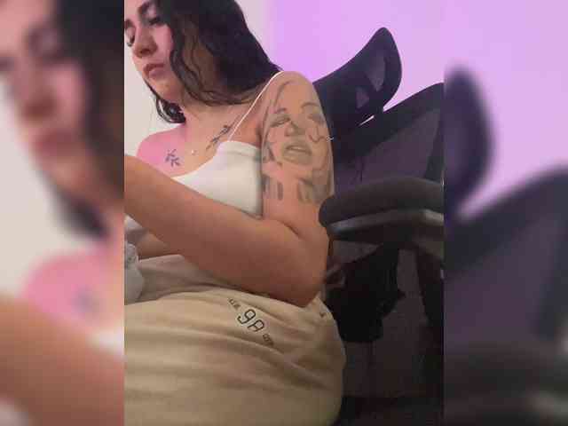 britt-grey webcam