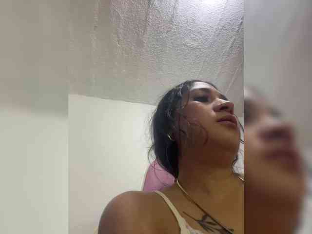 britt-grey webcam