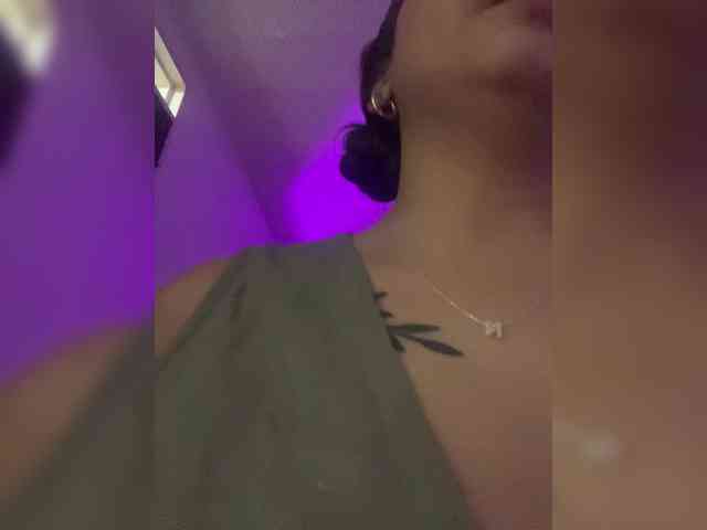 britt-grey webcam