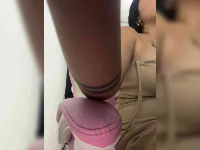 britt-grey webcam